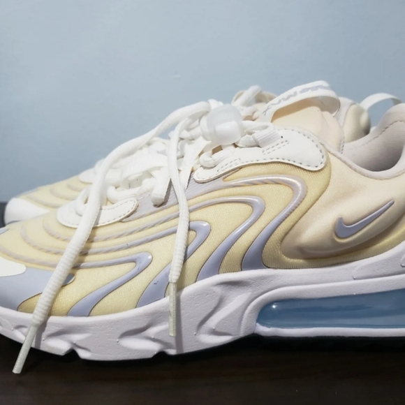 nike 270 react eng women's